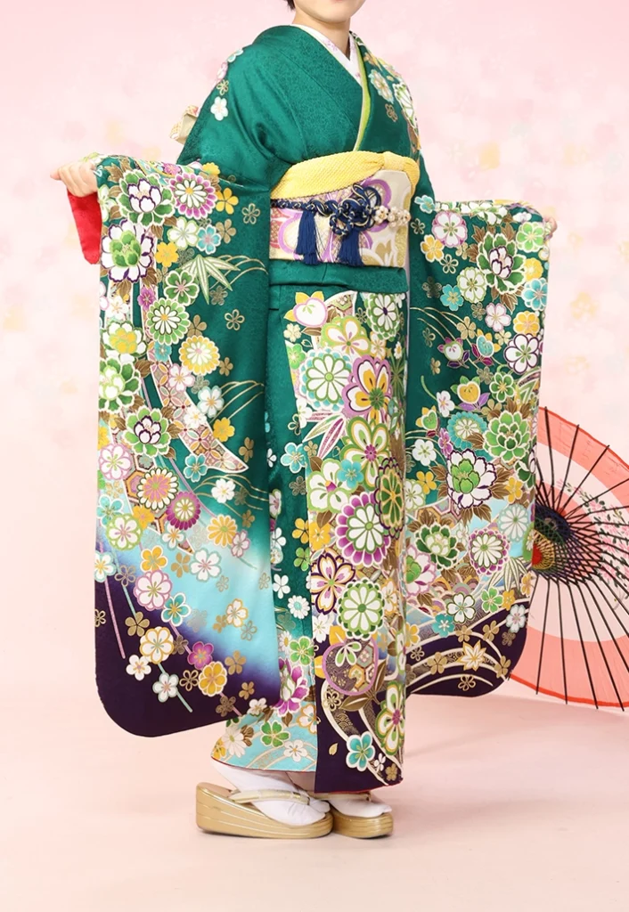 レンタル振袖 A-23 緑四季の花 正面全身の着姿