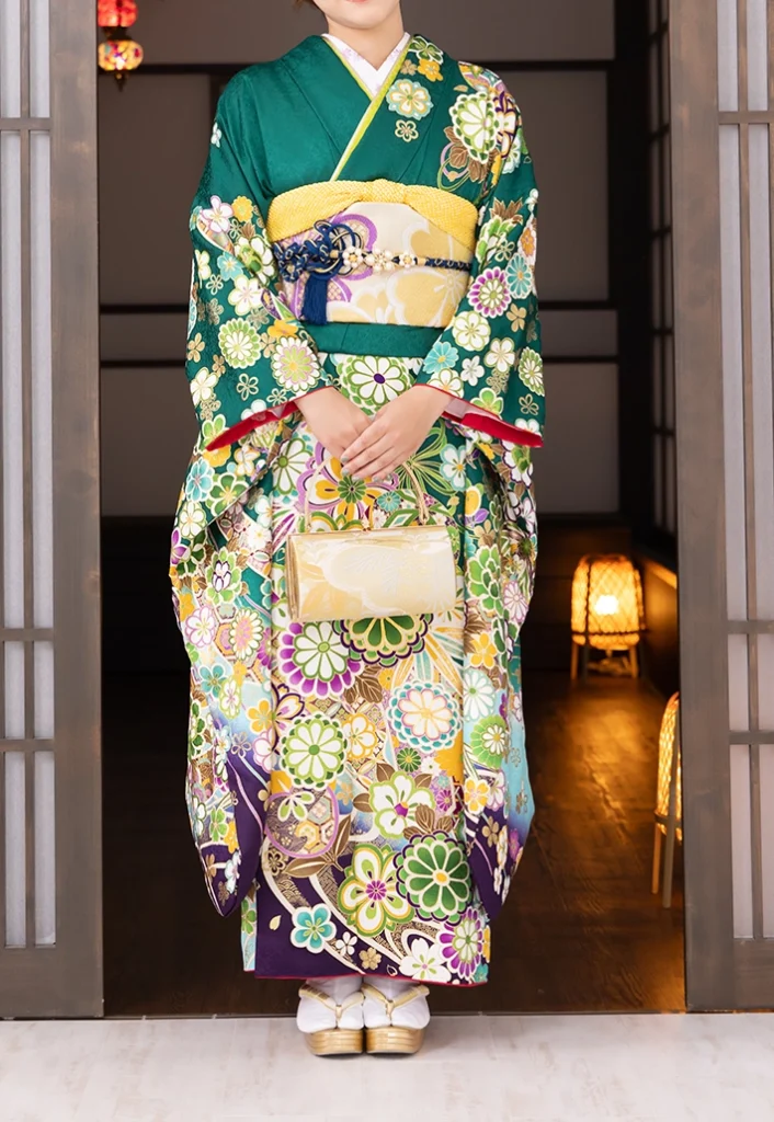 レンタル振袖 A-23 緑四季の花 正面全身の着姿