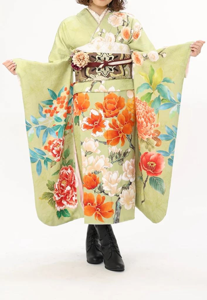 ことえヒワ芍薬の振袖。袖を広げた前姿の着姿（着用例A）