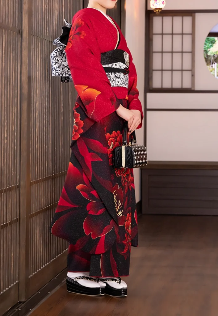 黒×赤 牡丹ラメ振袖レンタル|京都の成人式・前撮り
