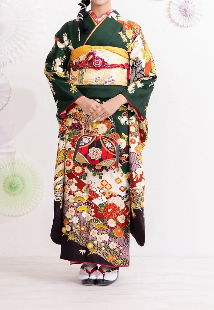 京都で成人式に人気の千歳緑御所車牡丹振袖レンタル着用例