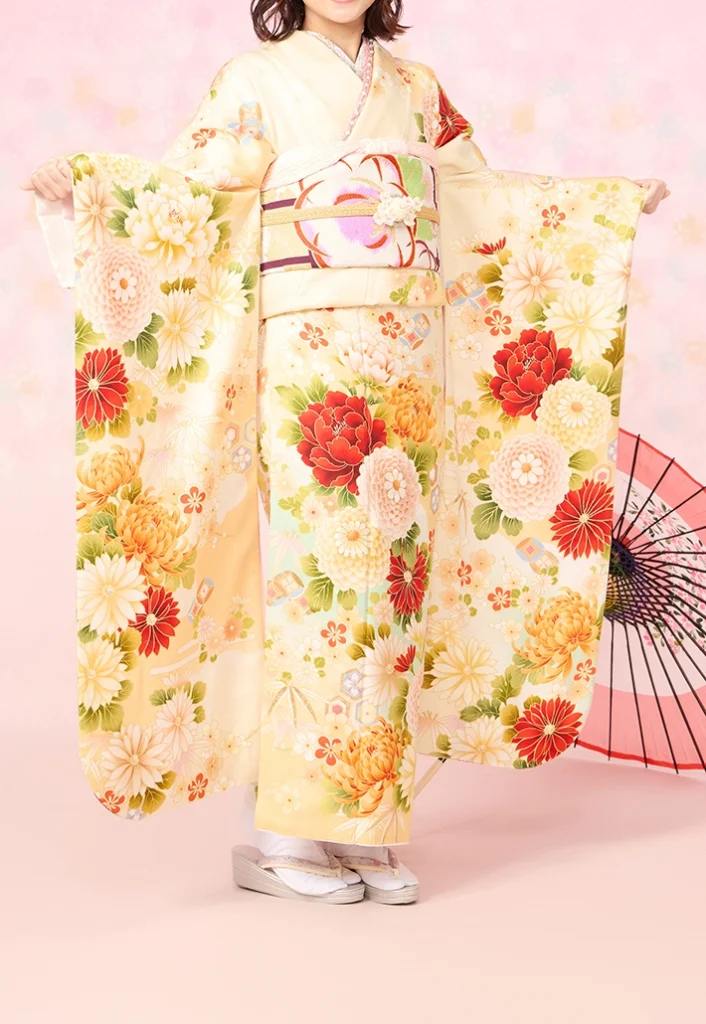 黄色に牡丹の振袖A-26 袖を広げた全体写真